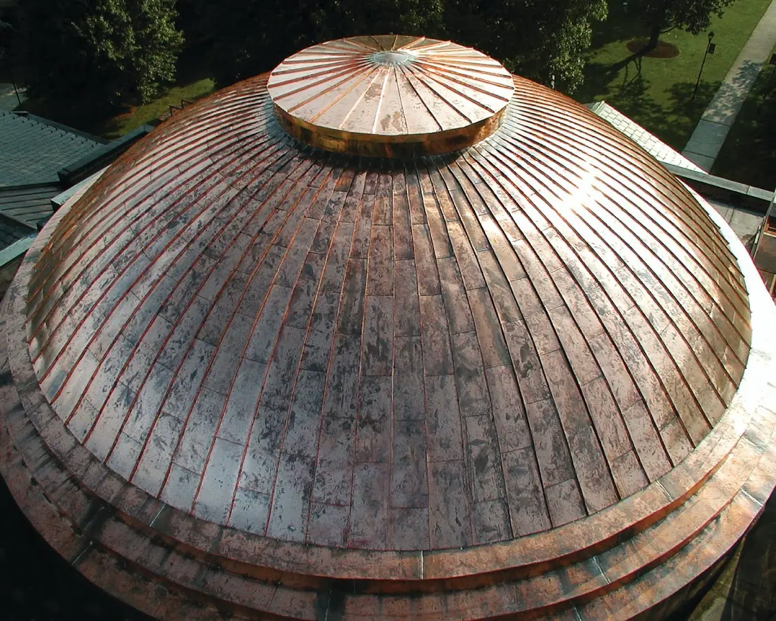 Craftsman Roofing crew installing a new roof in Venersborg